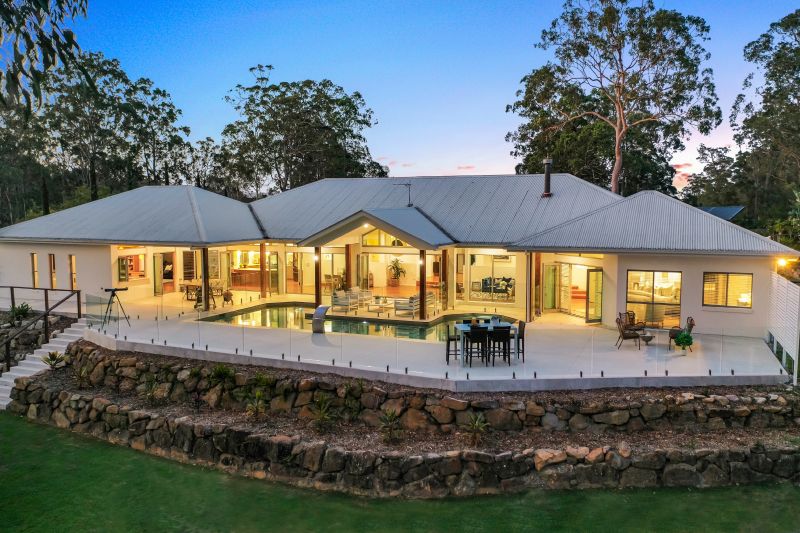 Real Estate For Sale 9 Eucumbene Place Maudsland , QLD