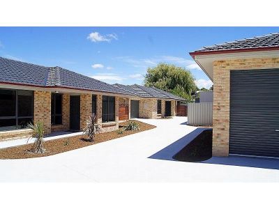 2/11A Middle Road, DEVONPORT, Devonport - Thumbnail 2