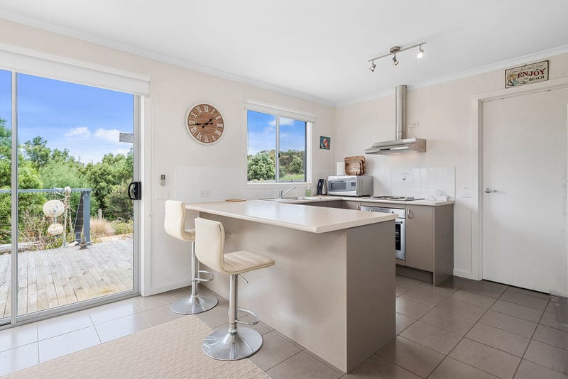 16 Seeberg Court APOLLO BAY VIC, Apollo Bay - Thumbnail 3