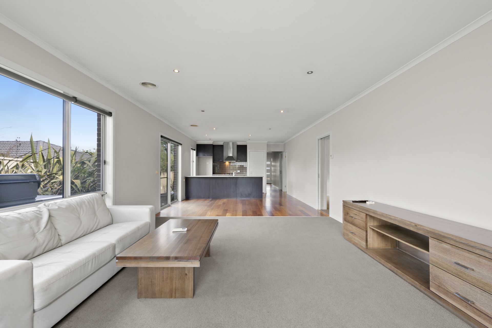 45 Belmar Crescent, Canadian, Canadian - Thumbnail 5