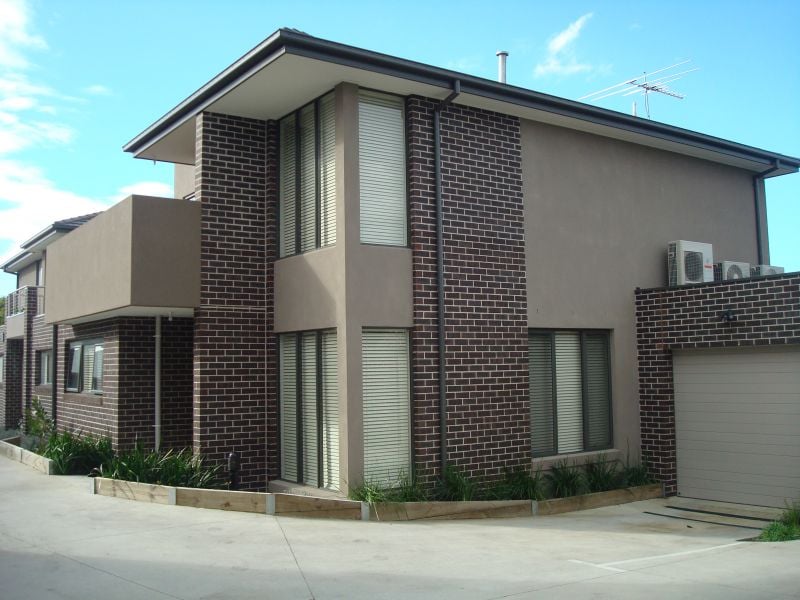 2/169-171 Raglan Street, Preston