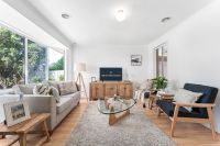 2 Oakwood Drive, Carrum Downs VIC