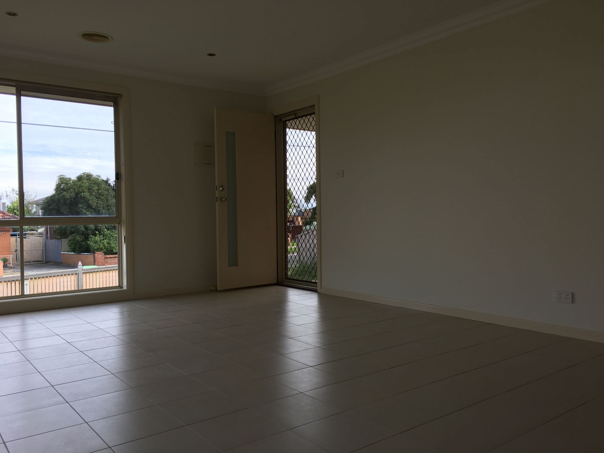 Fantastic Villa Style Unit - Plenty of Space to Offer