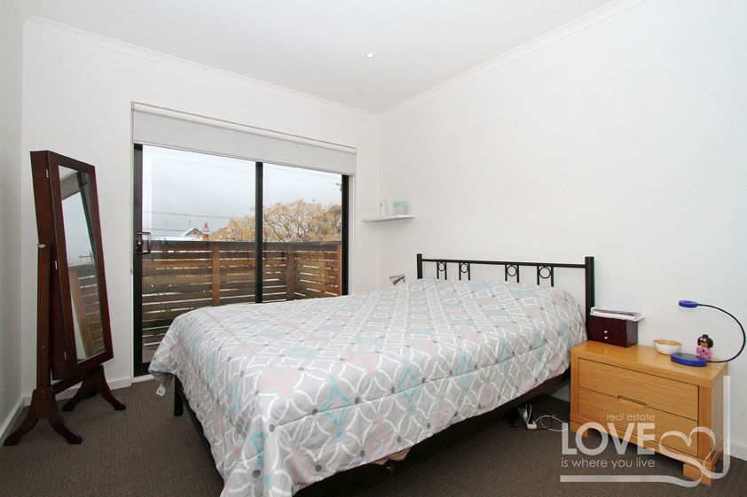 **Modern & Low Maintenance Living & 1 week RENT FREE**