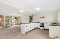 1/8 Briggs Road, Springwood