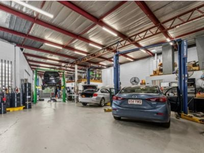 MILTON WAREHOUSE PRICED TO LEASE