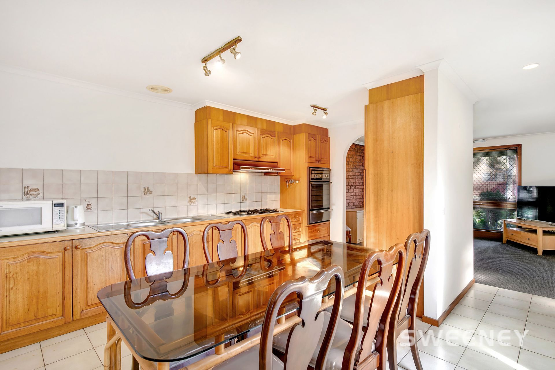 2/58 Everingham Road, Altona Meadows - Thumbnail 5