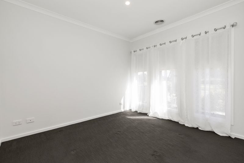 4 Emberley Street, Wollert