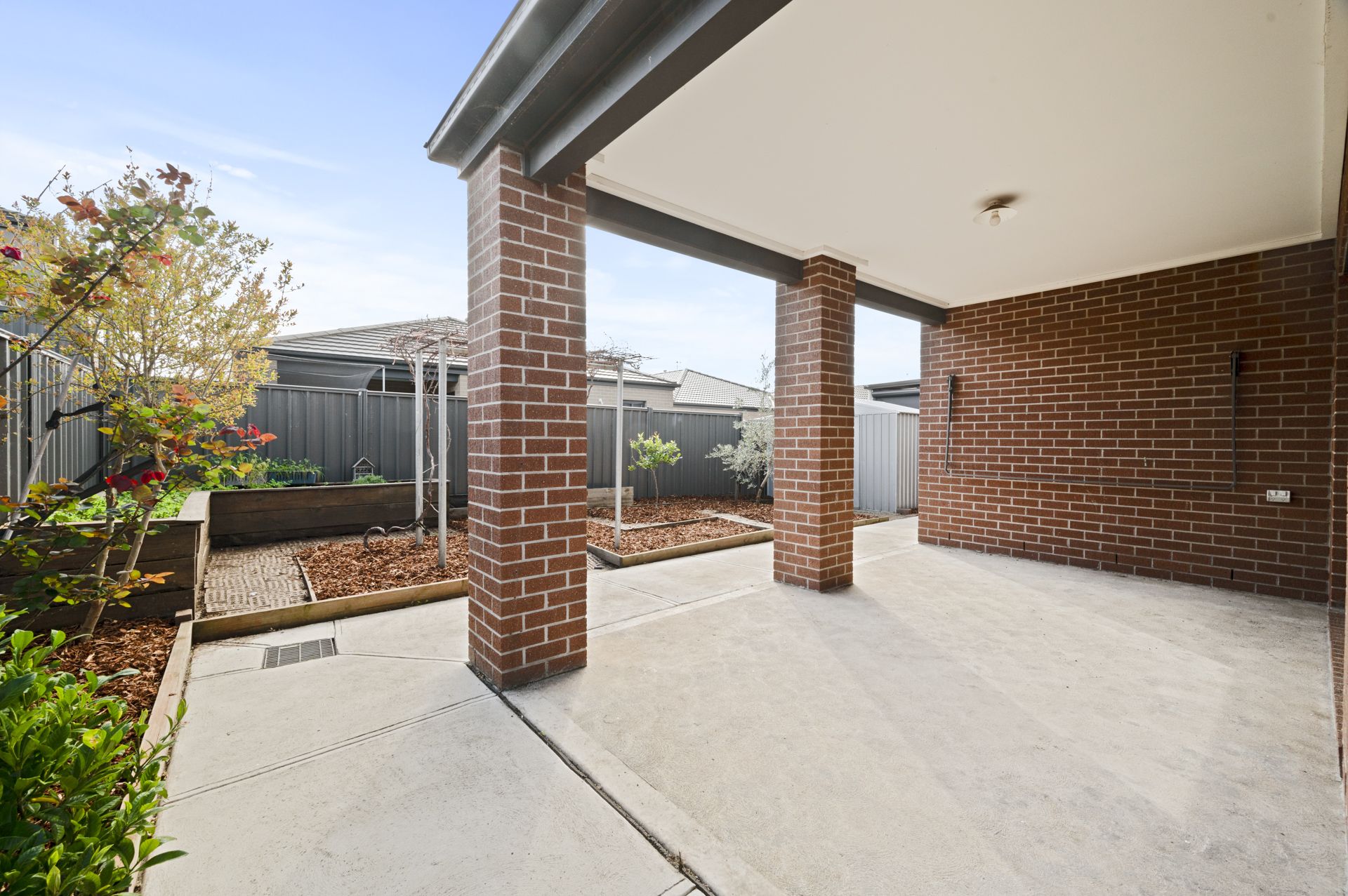 Spacious Family Home in Wollert – Available Now!