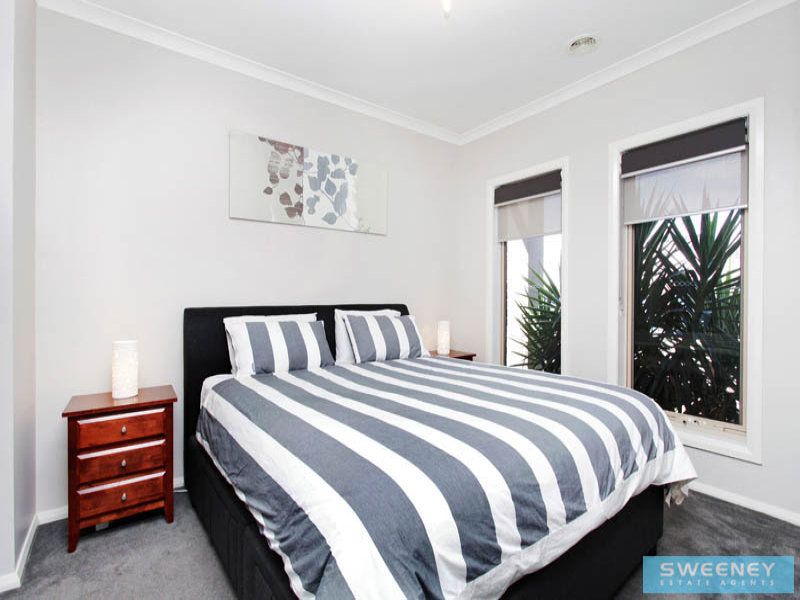 12 Rosella Crescent, Caroline Springs - Thumbnail 7