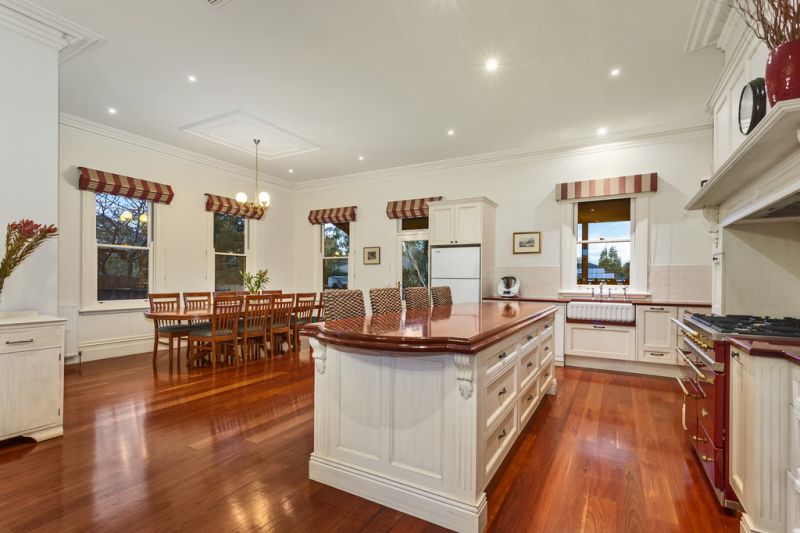 30 Wolseley Crescent, Blackburn - Thumbnail 6