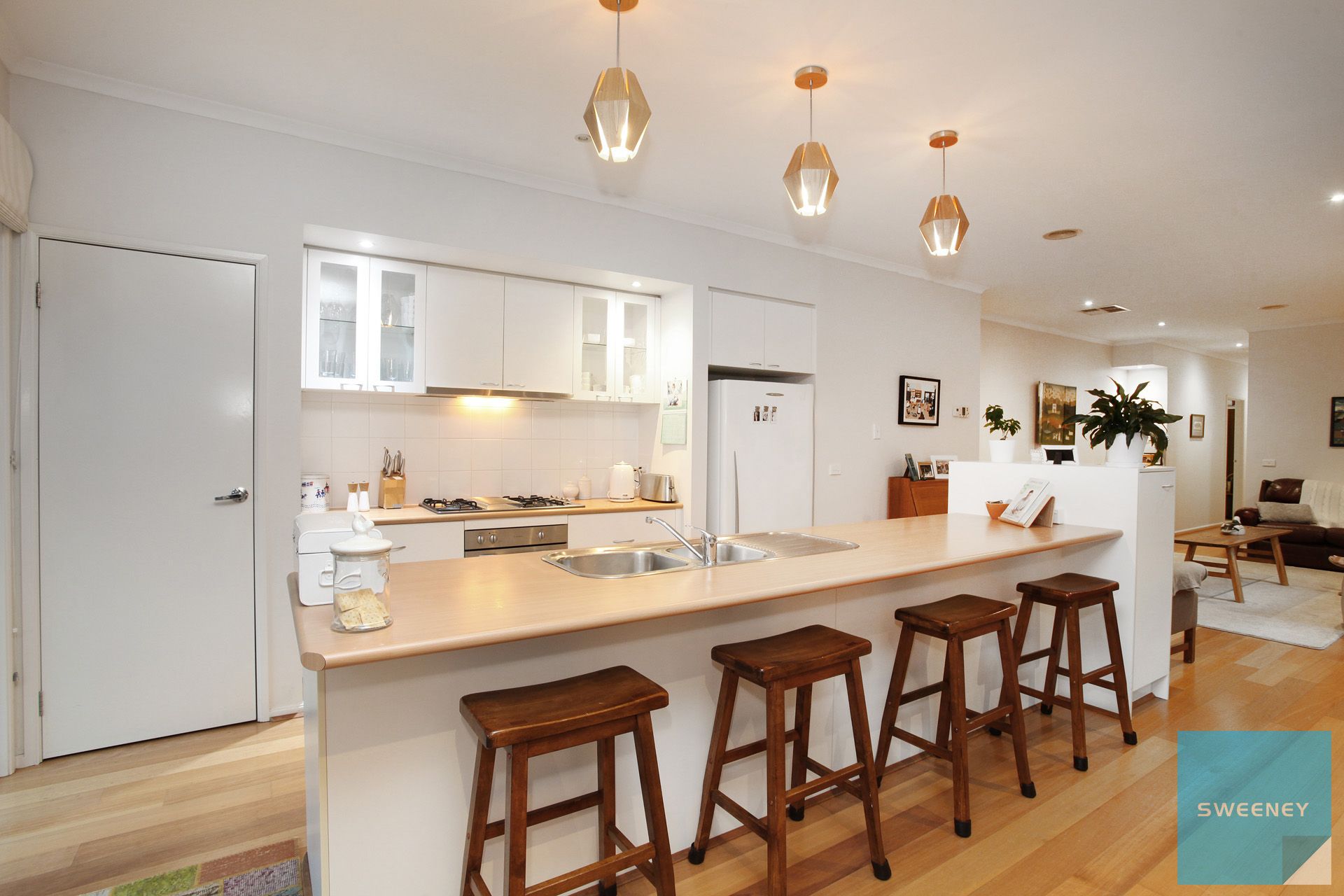 7 Matlock Street, Caroline Springs - Thumbnail 5
