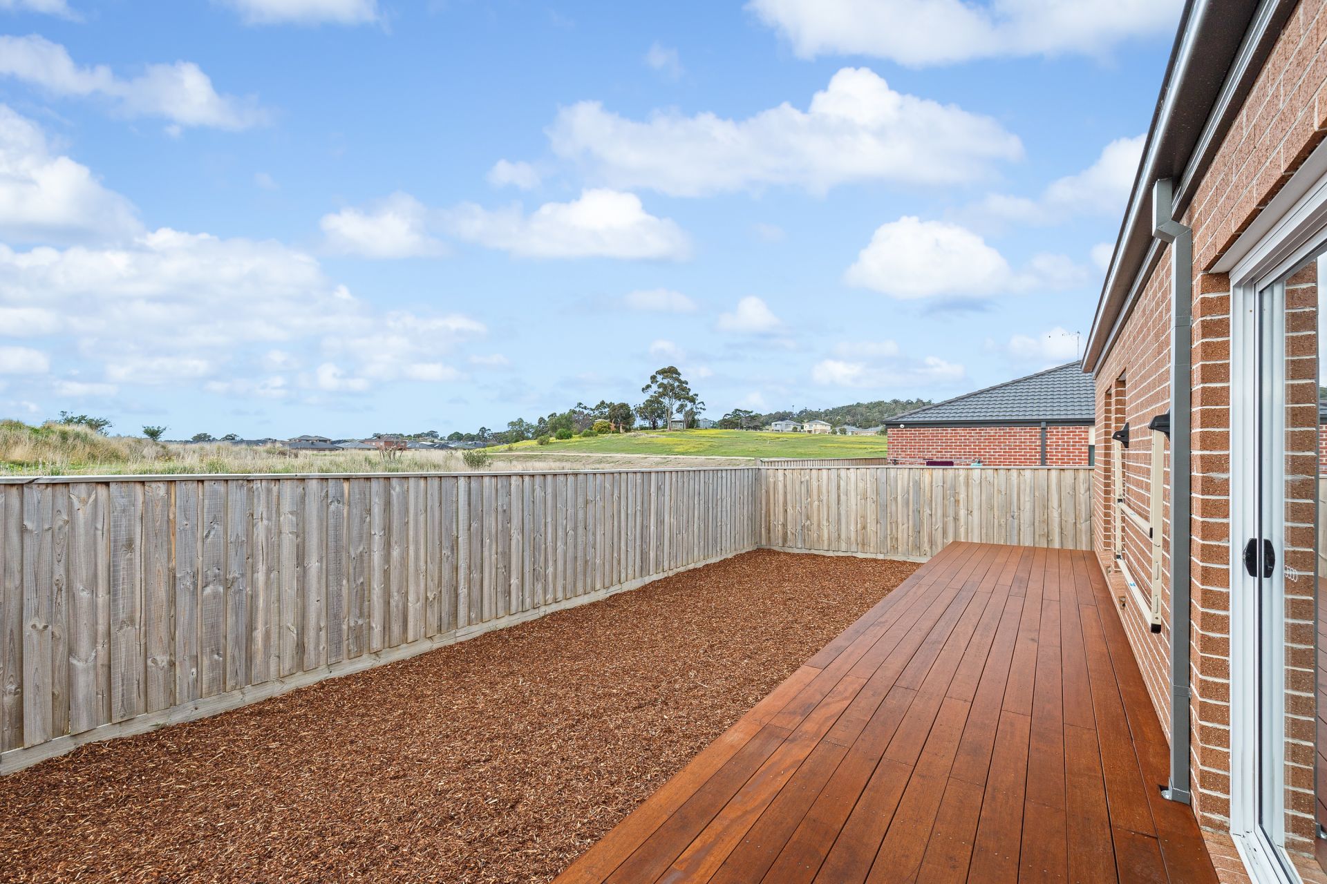 8 Blackwattle Court Mernda, Mernda - Thumbnail 2