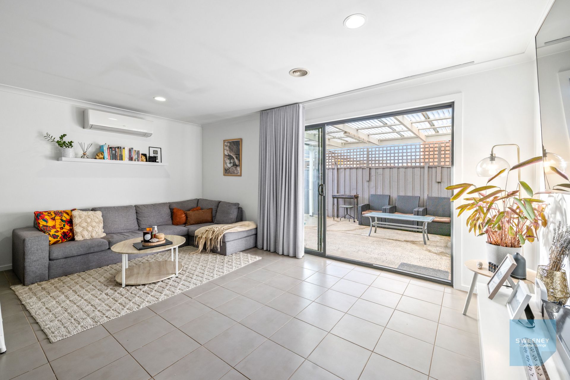 42 Annecy Boulevard, Fraser Rise - Thumbnail 6