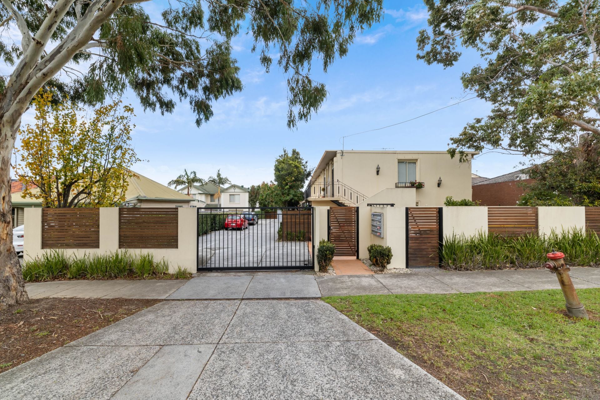 Boutique Living In Thornbury's Finest