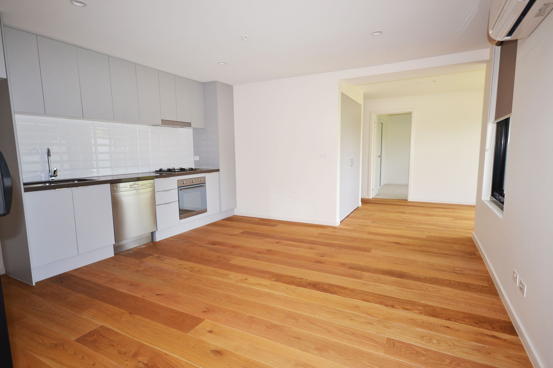 BOUTIQUE LIVING IN THE HEART OF THORNBURY!