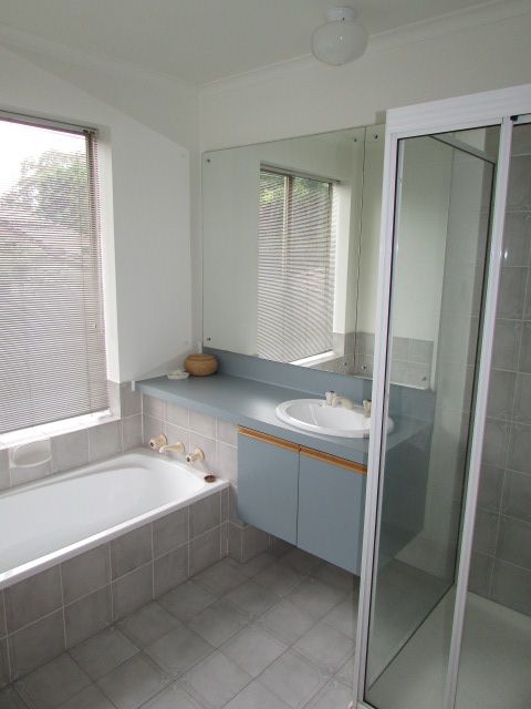 **Great location in picturesque street**