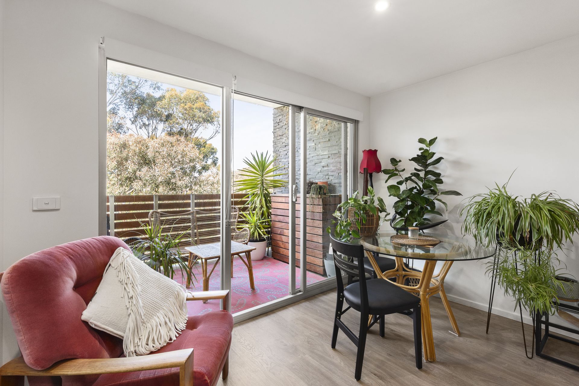 Parkside Serenity, Conveniently Positioned