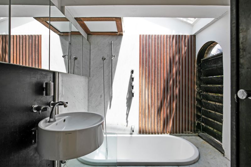 9 Paul Street, Balmain East