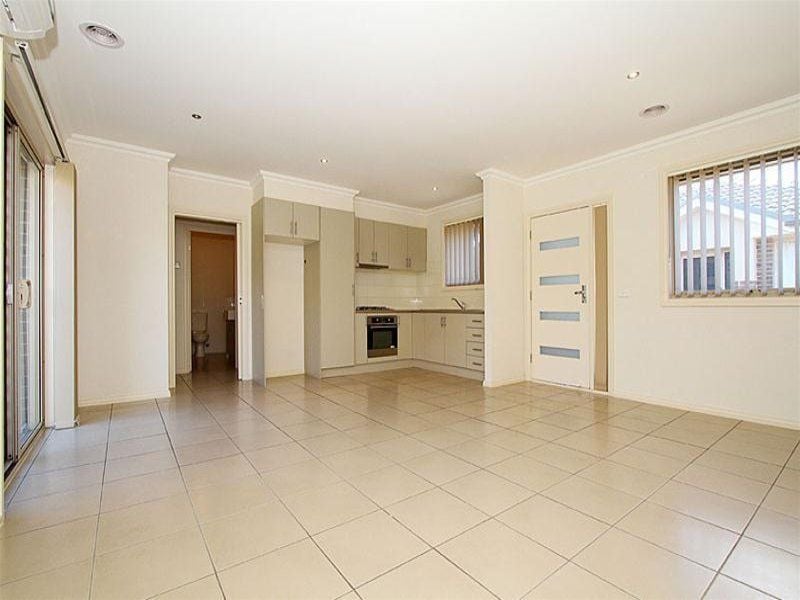 MINUTES TO ALL AMENITIES!