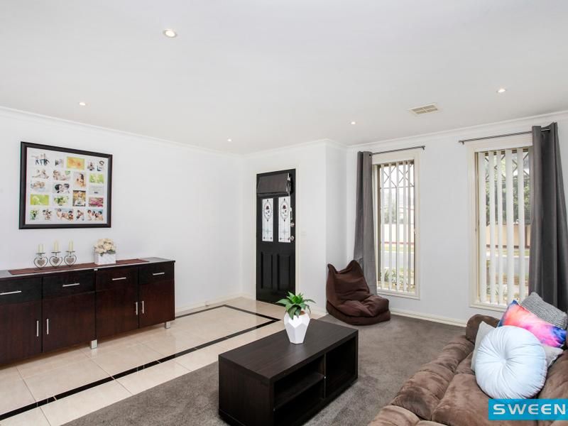 44 Bushy Park Avenue, Caroline Springs - Thumbnail 4