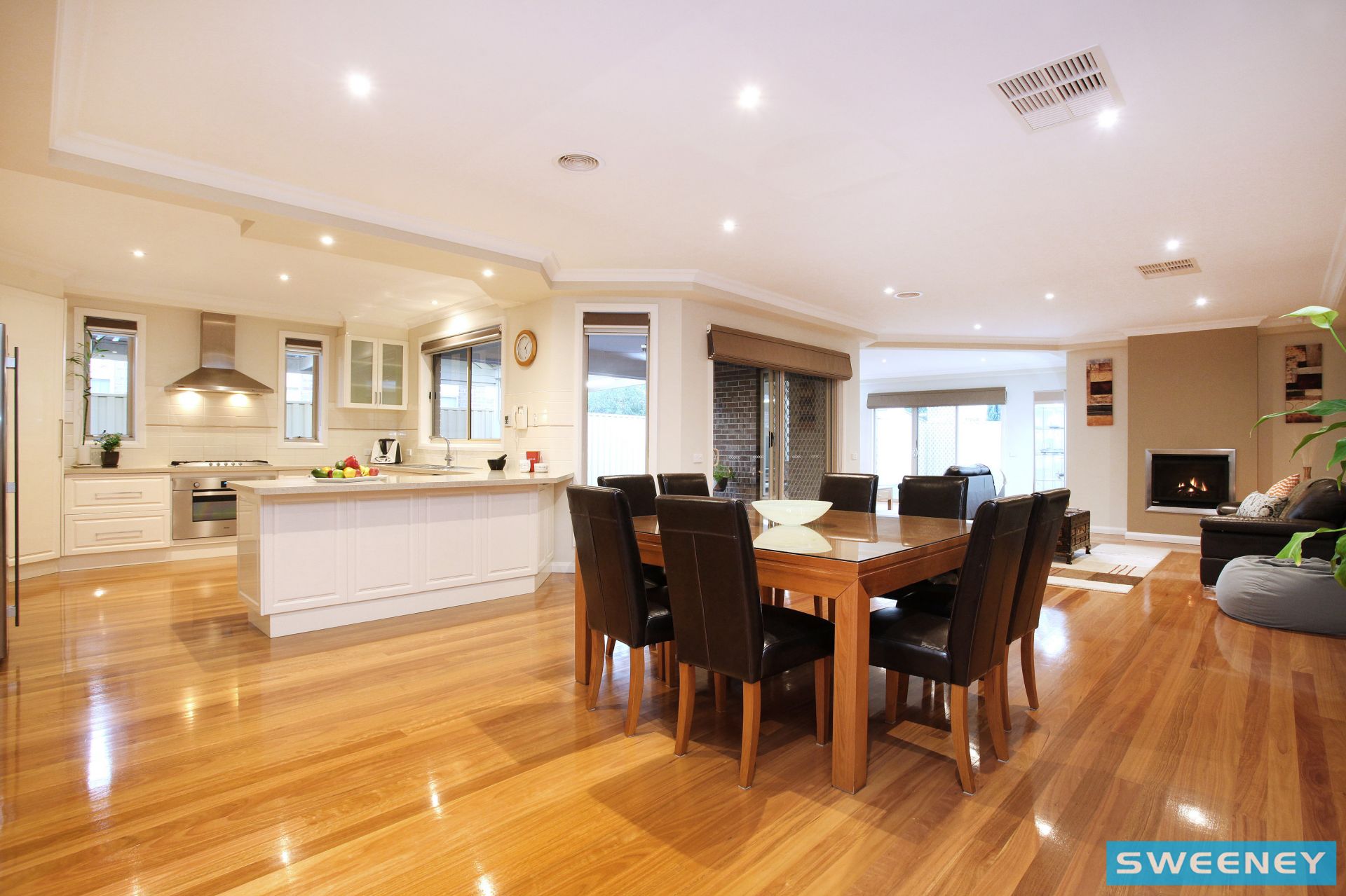 43 The Avenue, Caroline Springs - Thumbnail 6