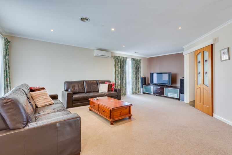 9 Peter Pan Place, Bacchus Marsh - Thumbnail 3