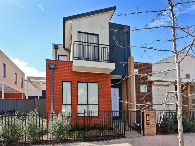 7 College Street, Caroline Springs - Thumbnail 2