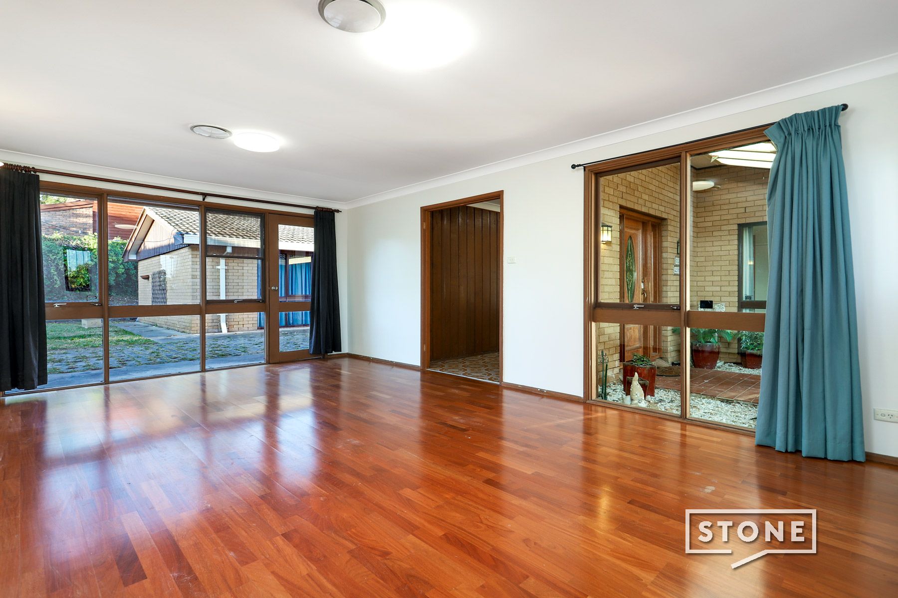 Real Estate For Lease 28 Sutherland Ave Kings Langley , NSW