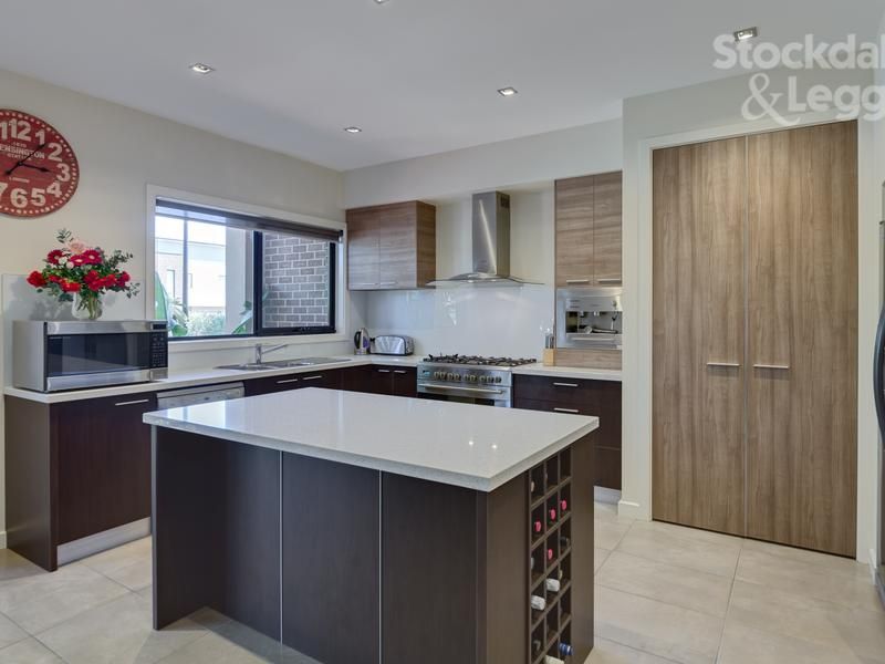 2 Braywood Terrace MERNDA, Mernda - Thumbnail 7
