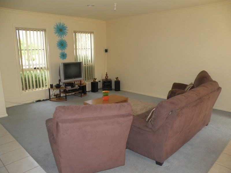 14 Trinity Way SOUTH MORANG, South Morang - Thumbnail 6