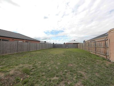 13 Aralia Way MERNDA, Mernda - Thumbnail 4