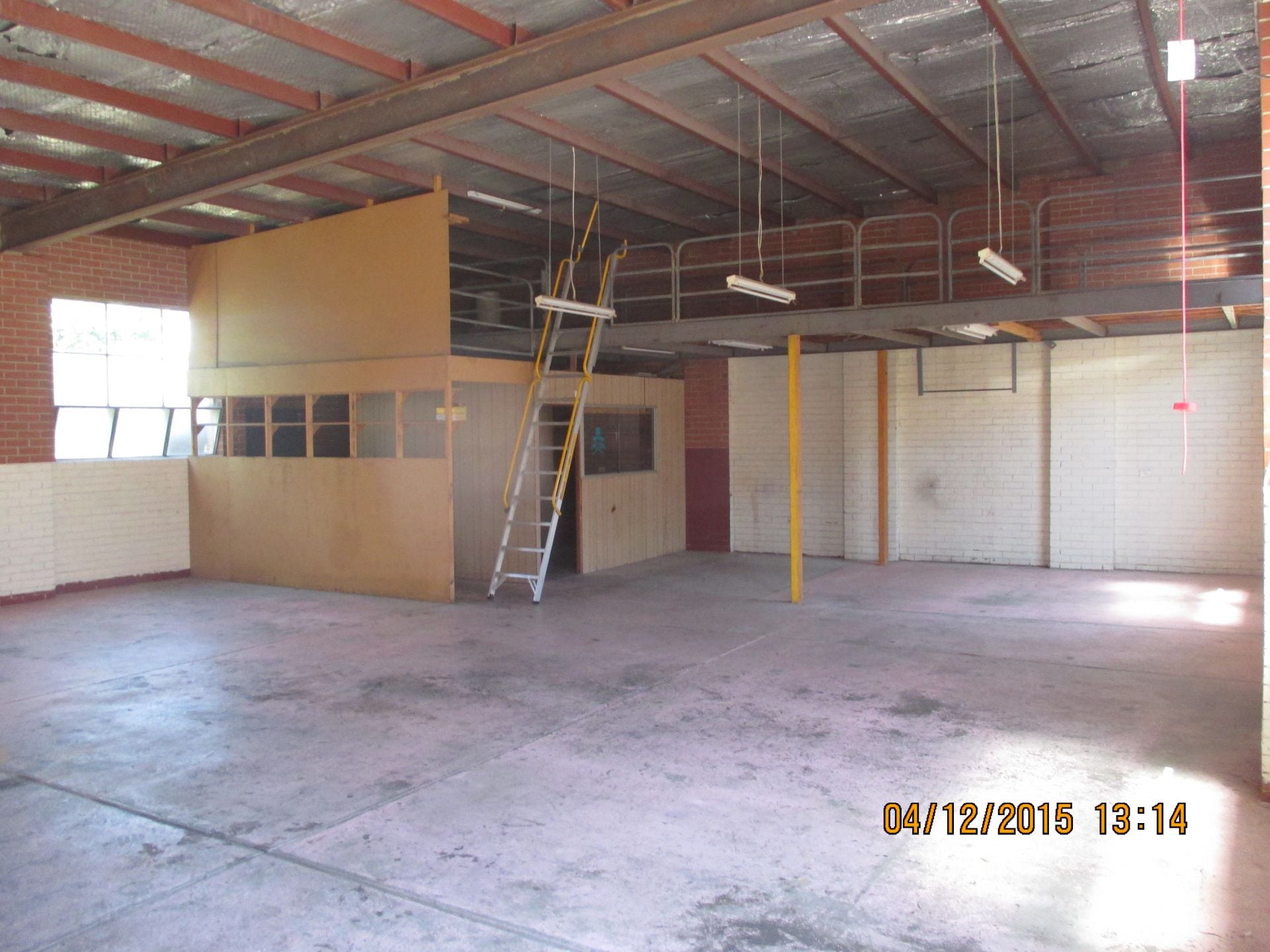 UNIQUE OFFERING-FACTORY/WAREHOUSE WITH RESIDENCE