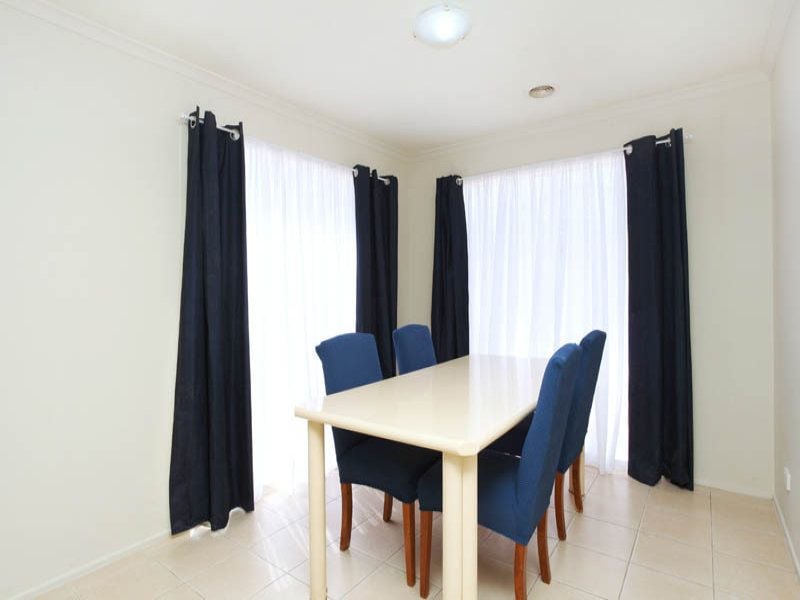 19 Daintree Retreat, Caroline Springs - Thumbnail 8