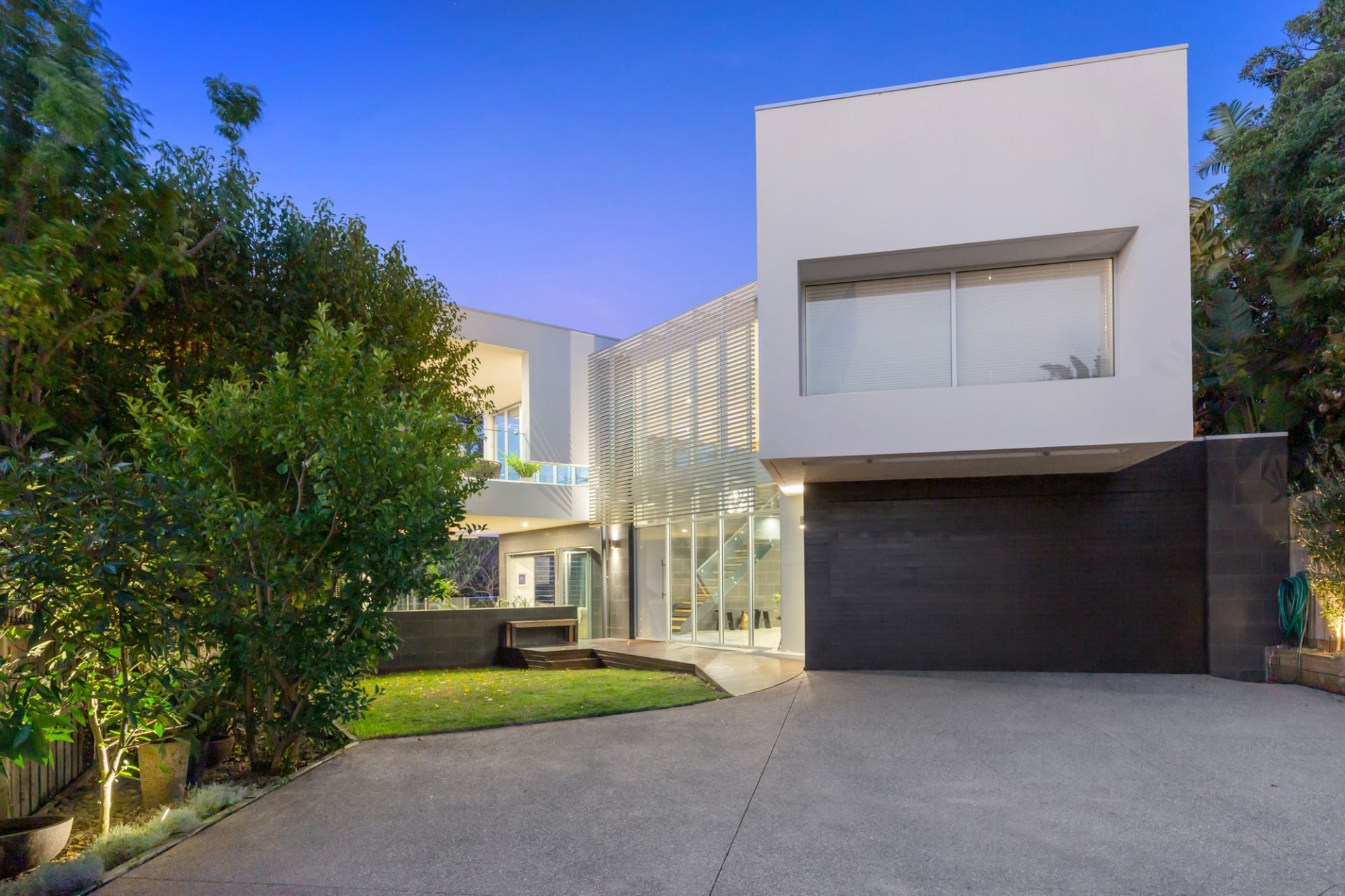 11 Frontage Way