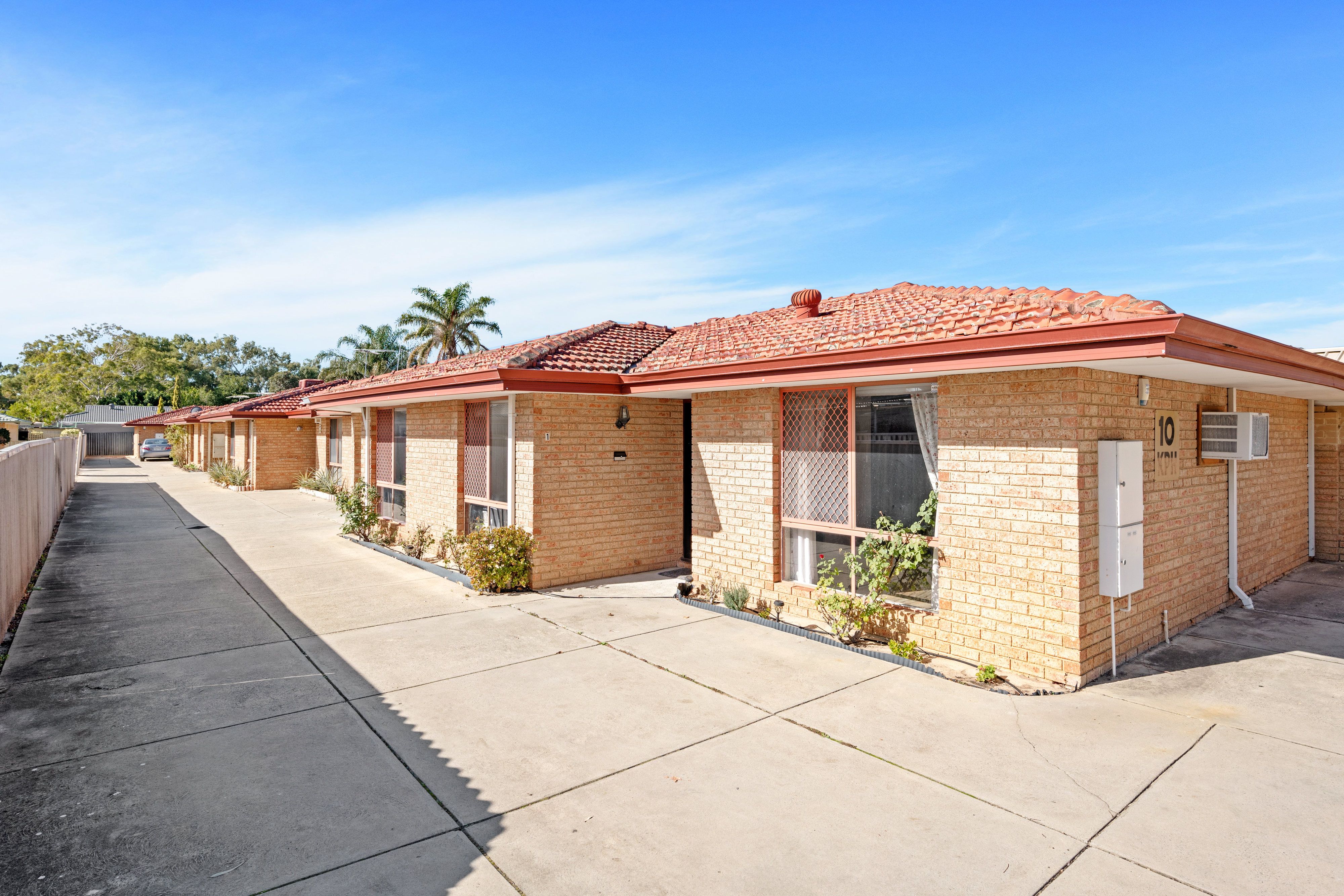 Real Estate For Sale 1/15 Herndon Close Cannington , WA