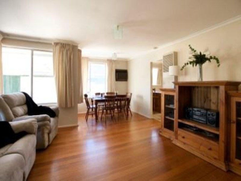 126 Grieve Parade, Altona - Thumbnail 3