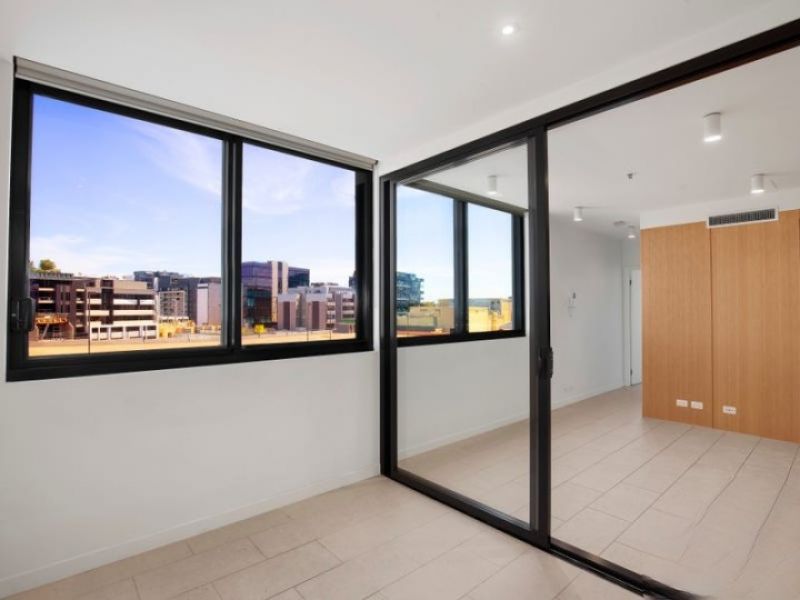612/1 Clara Street, South Yarra - Thumbnail 6