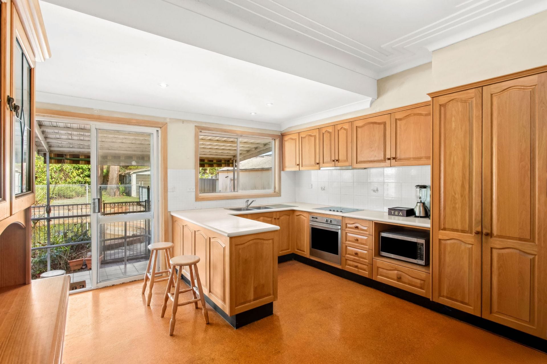 8 Mahnken Avenue Revesby NSW, Revesby - Thumbnail 4