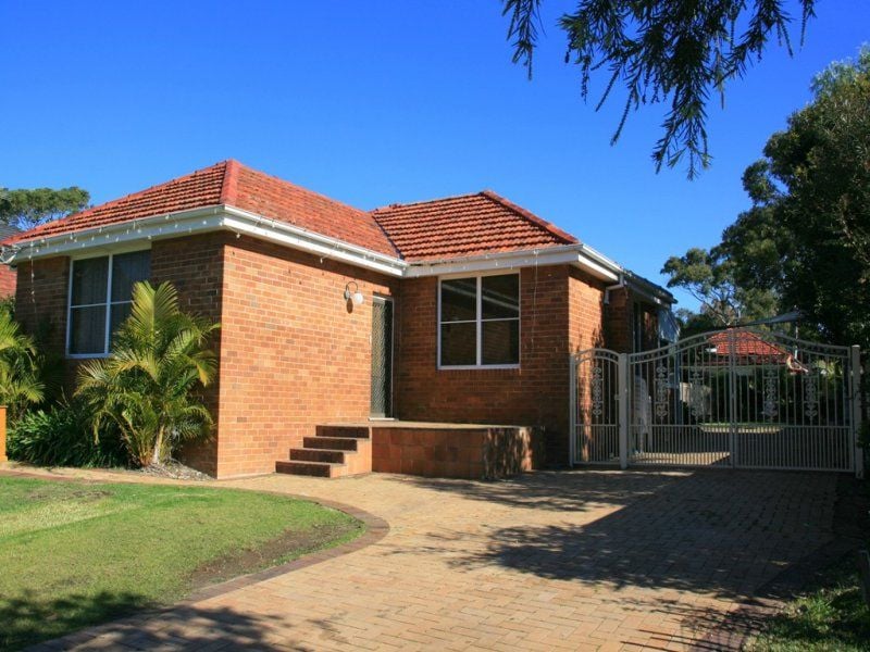 33 Carrington Avenue CARINGBAH NSW