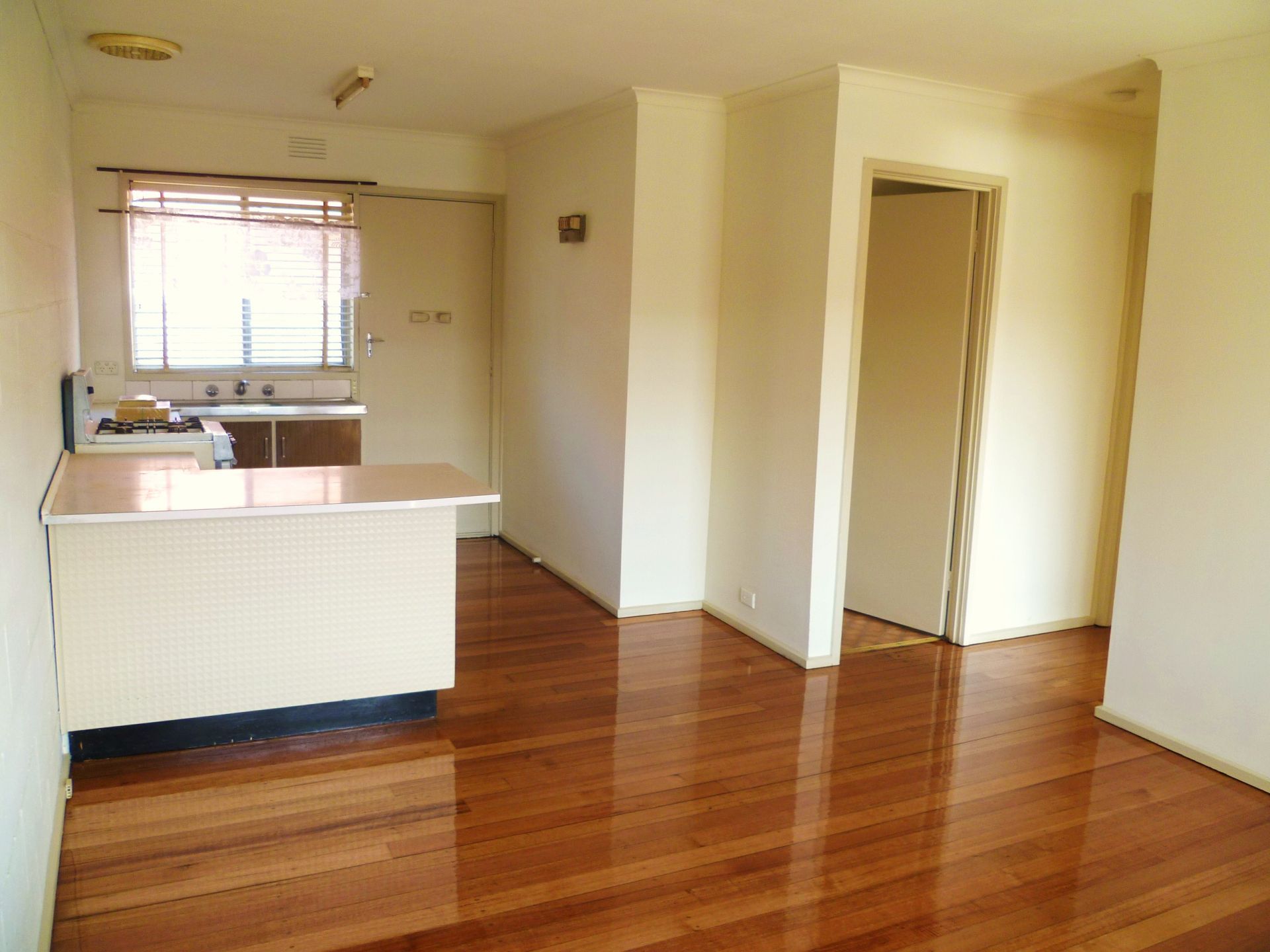 Affordable 2 Bedroom Unit with Courtyard