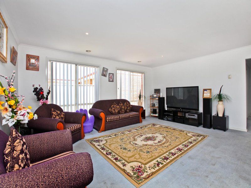 11 Maple Court, Taylors Hill - Thumbnail 5