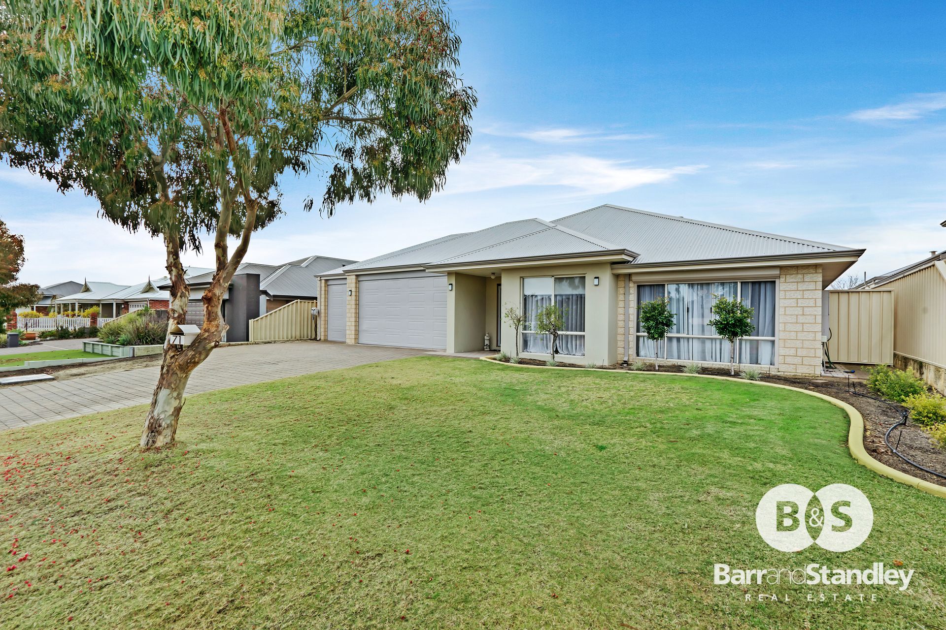 71 Hazelgrove Crescent, MILLBRIDGE Barr and Standley Real Estate