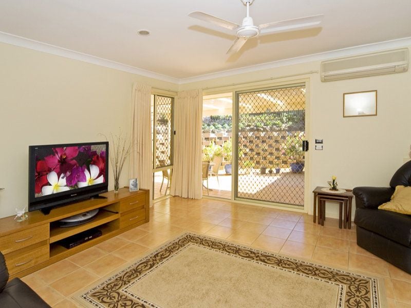 12 TYRONE Terrace, BANORA POINT, Banora Point - Thumbnail 6
