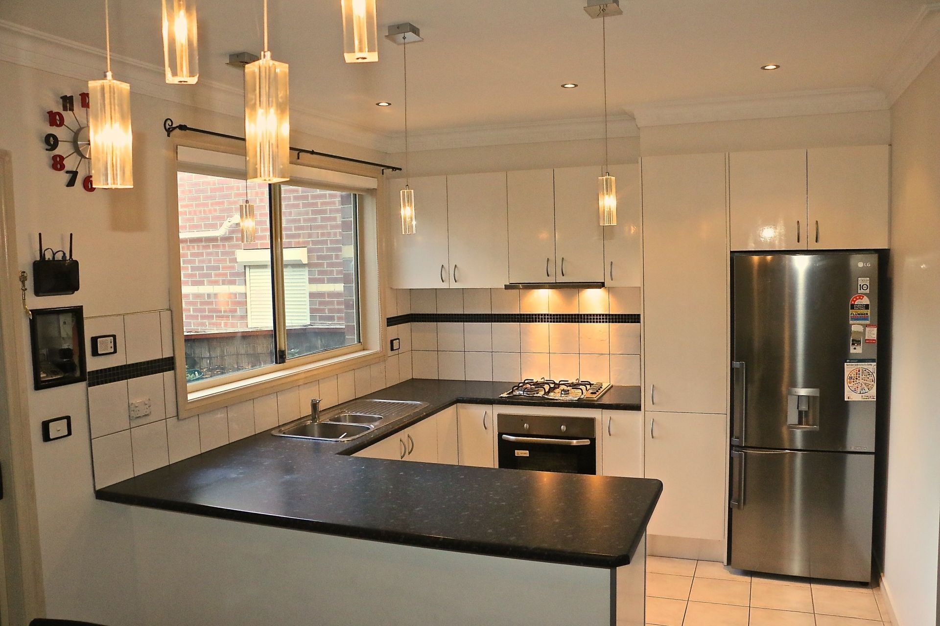PRIME LOCATION MEETS SPACIOUS LIVING