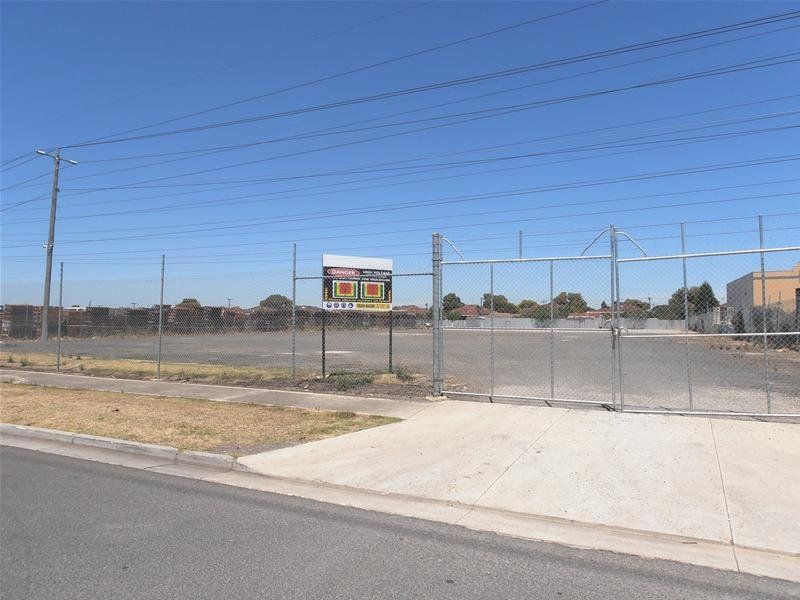 3,700 SQM PLUS SITE