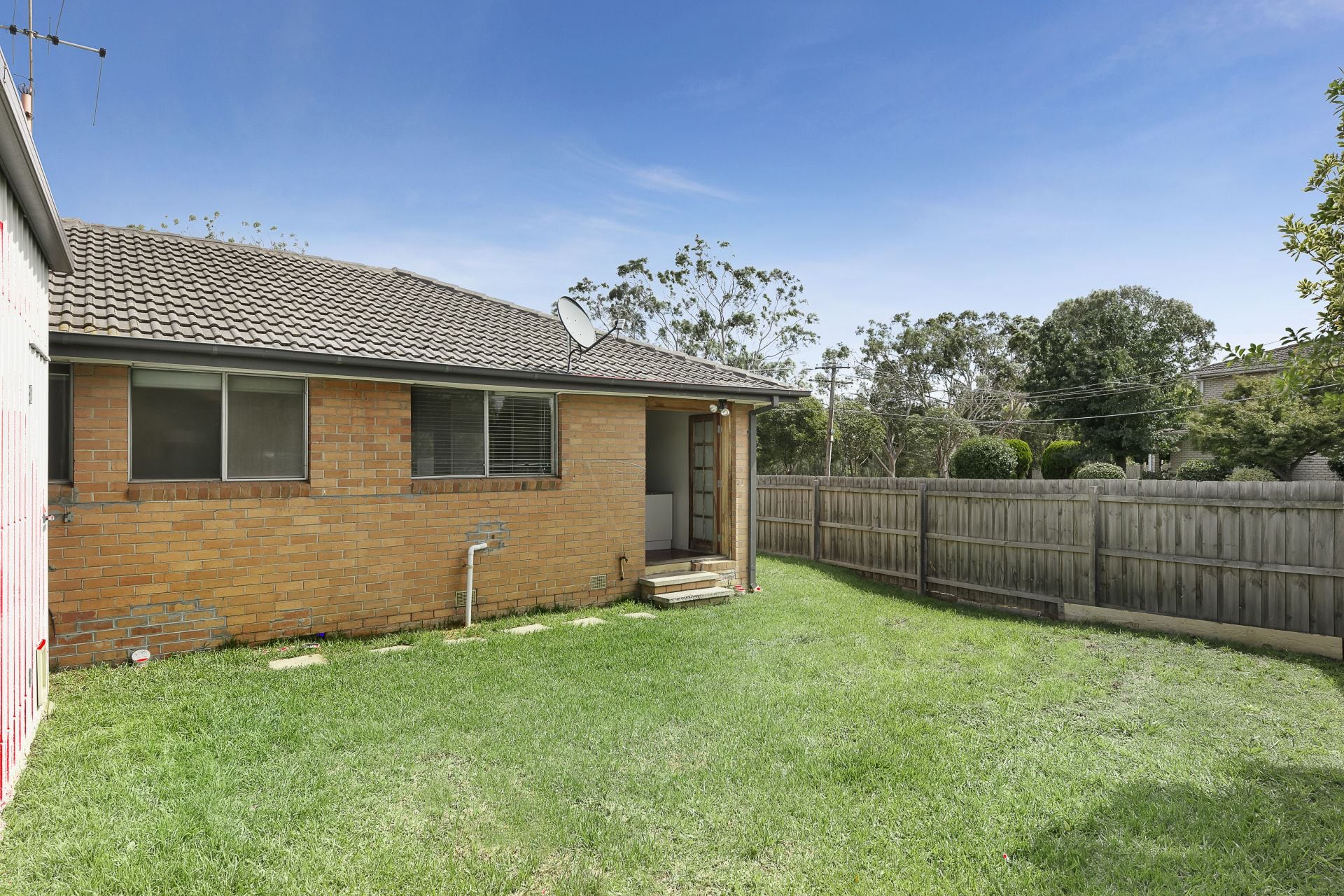 Convenience And Huge Size Tradies Garage
