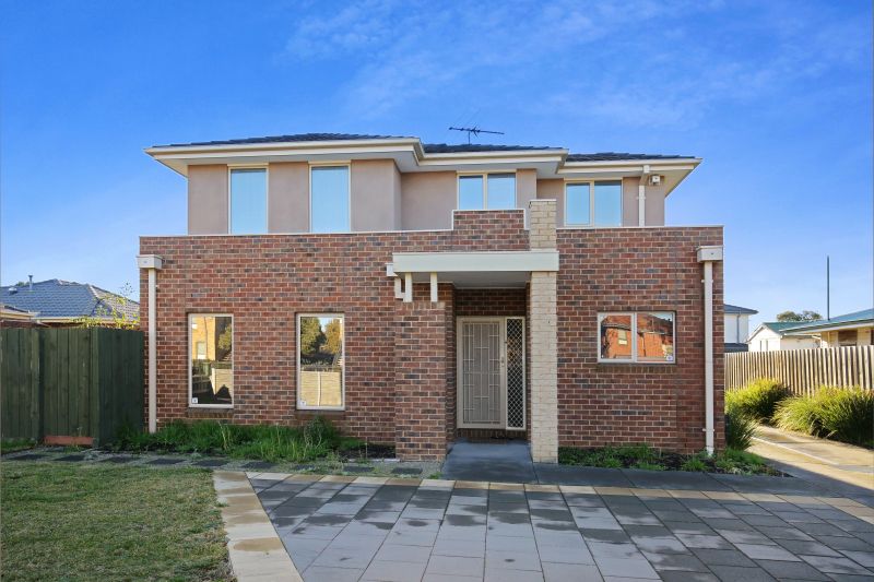 1/76 Strathmerton Street, Reservoir