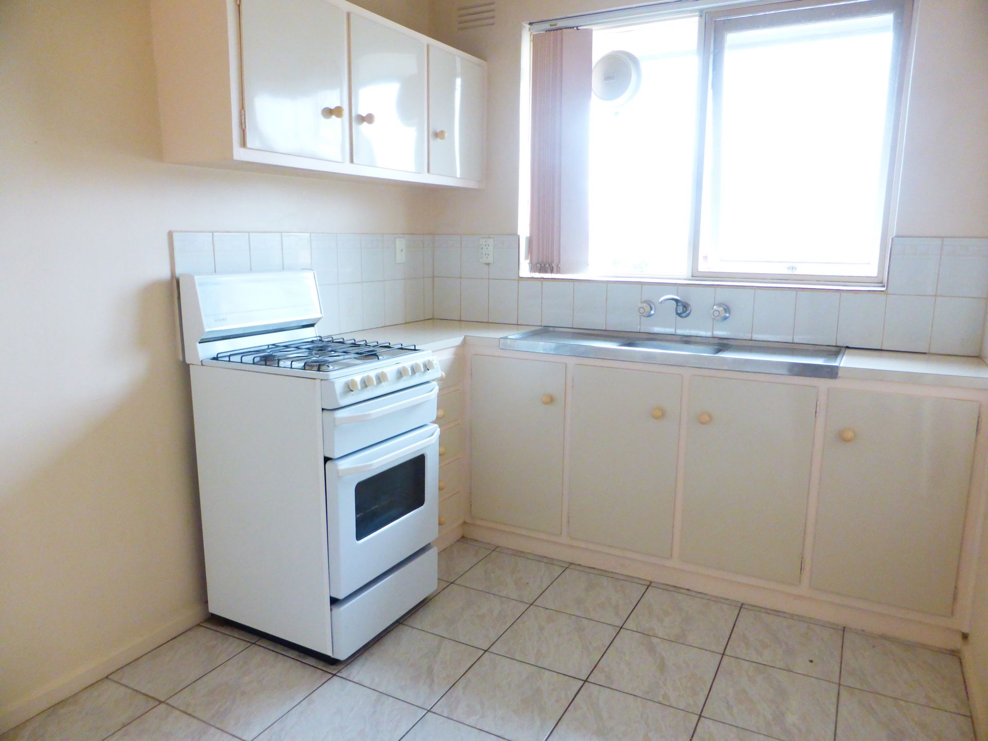 Short Term Lease for Excellent Apartment in Thornbury!