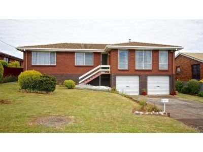 17 Marine Street, EAST DEVONPORT, East Devonport - Thumbnail 2